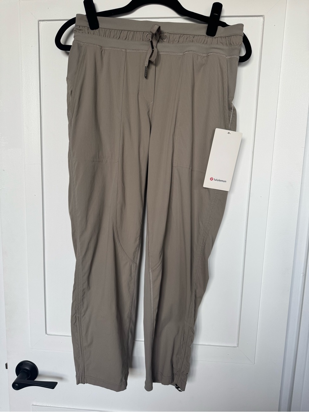 lululemon Dance Studio Mid-Rise Jogger Pants sz 4— NEW - Picture 2 of 10
